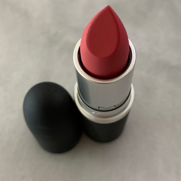 mac powder kiss 301